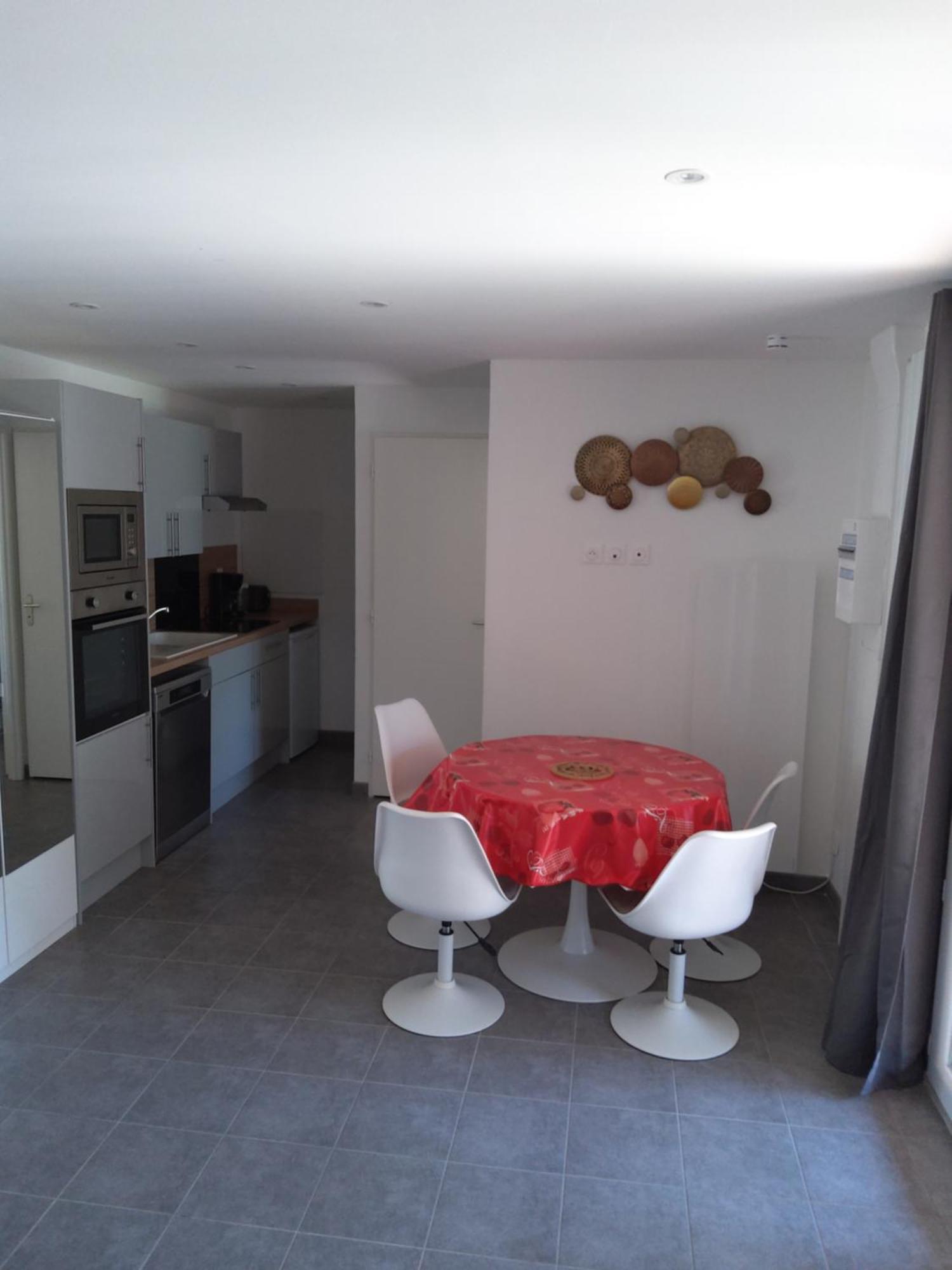 Meuble Avec Cour Sotteville-lès-Rouen Quarto foto
